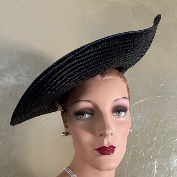 FABULOUS 1940s\' BLACK STRAW WIDE BRIM TILT HAT WITH FABRIC FLOWERS AND BOWS main image 10